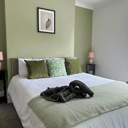 Cecil House - Stylish 2-Bed, Sleeps 5 Guests, Free Parking, Close To Cathedral, Bars & Restaurants Lincoln Bagian luar foto
