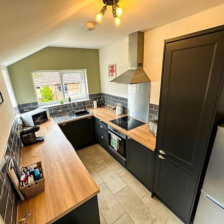 Cecil House - Stylish 2-Bed, Sleeps 5 Guests, Free Parking, Close To Cathedral, Bars & Restaurants Lincoln Bagian luar foto