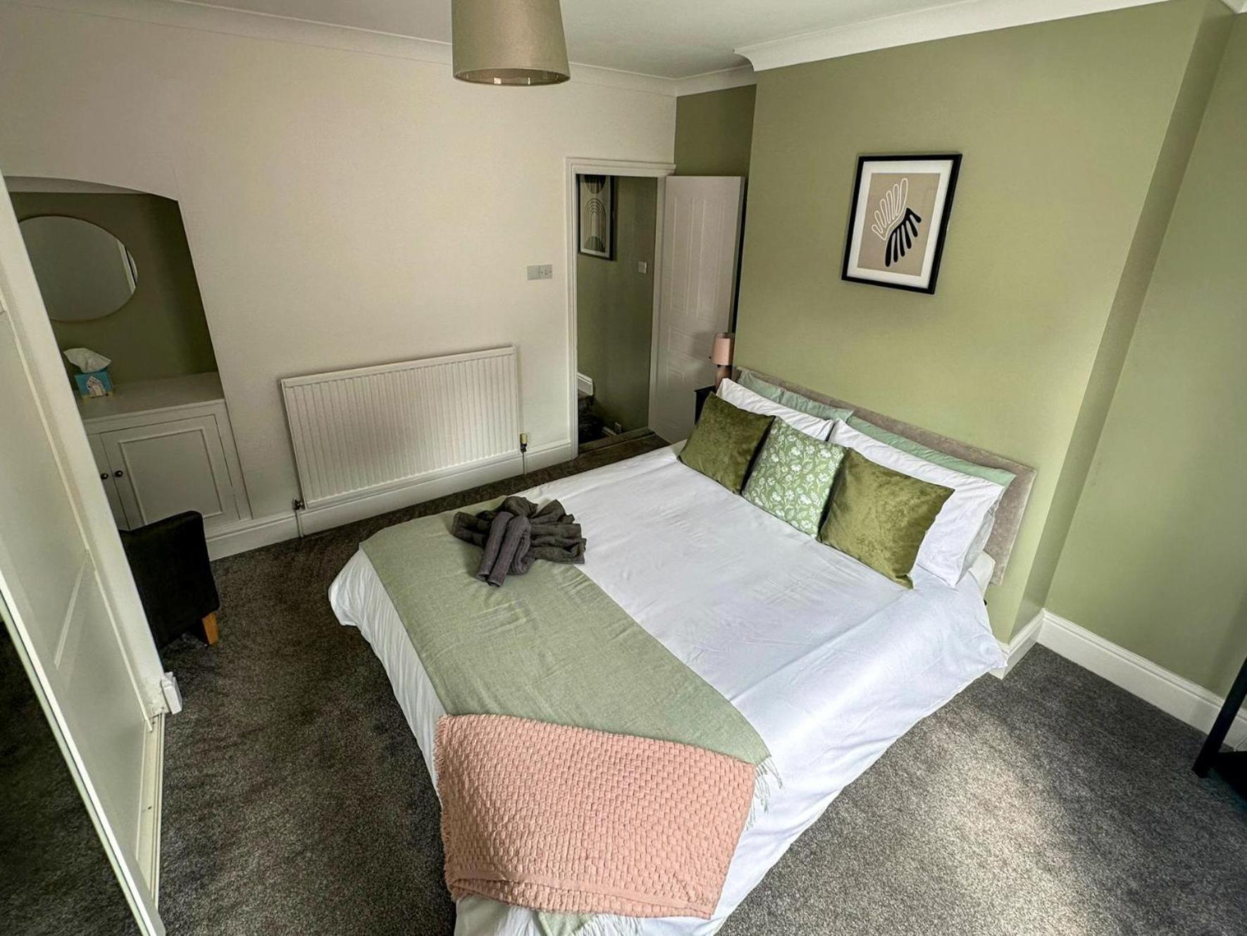Cecil House - Stylish 2-Bed, Sleeps 5 Guests, Free Parking, Close To Cathedral, Bars & Restaurants Lincoln Bagian luar foto