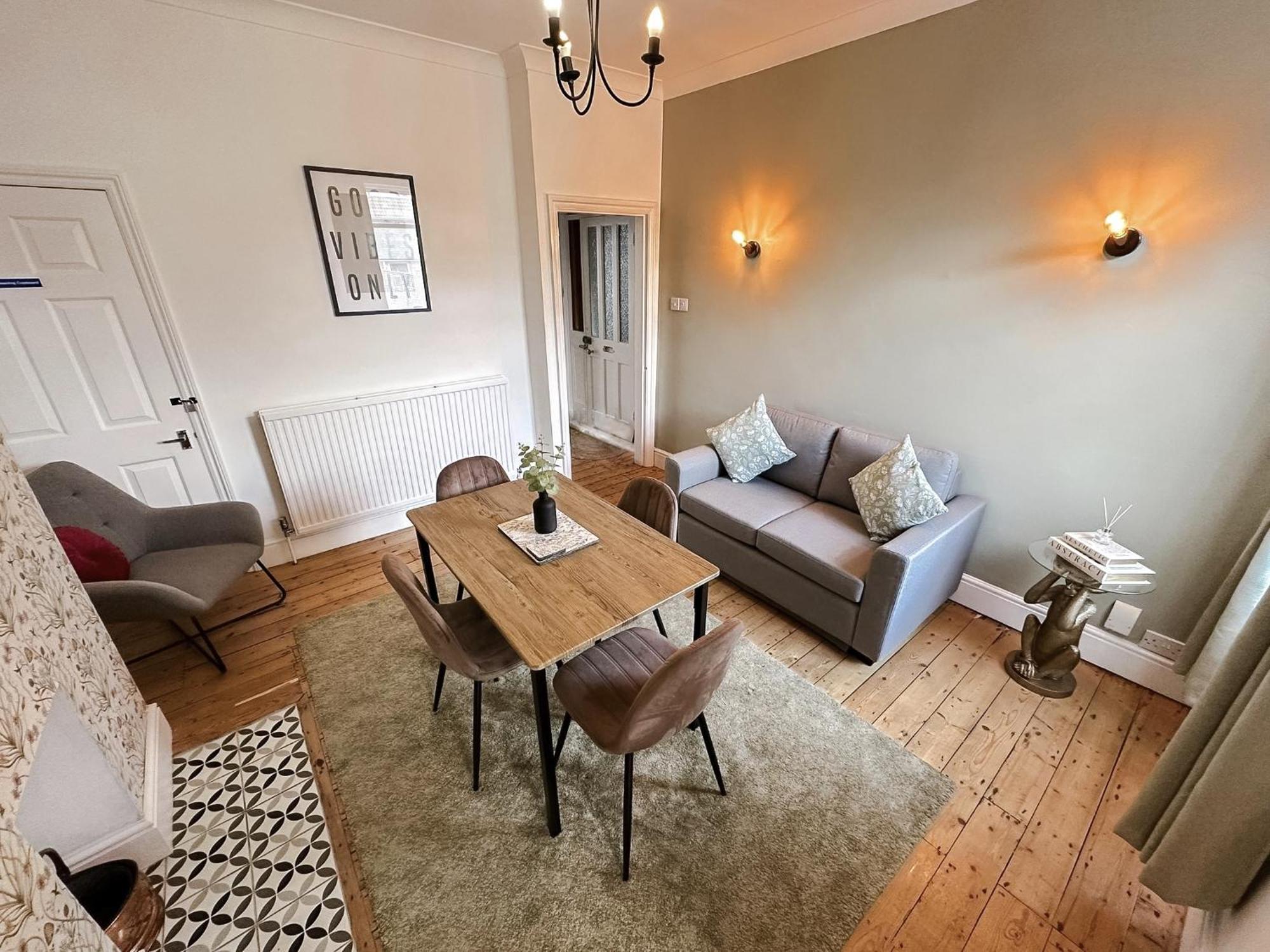 Cecil House - Stylish 2-Bed, Sleeps 5 Guests, Free Parking, Close To Cathedral, Bars & Restaurants Lincoln Bagian luar foto